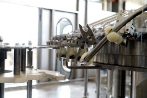 Riempitrice automatica per bevande analcoliche